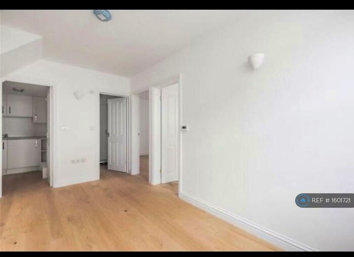 2 Bedroom Flat To Rent In Circus Street, Oxford, OX4