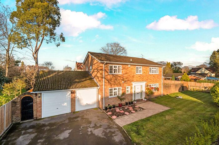 5 Bedroom Detached House For Sale In Woking, Surrey, GU22