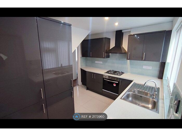 3 Bedroom Semi-Detached House To Rent In Ennerdale Avenue, Manchester, M21