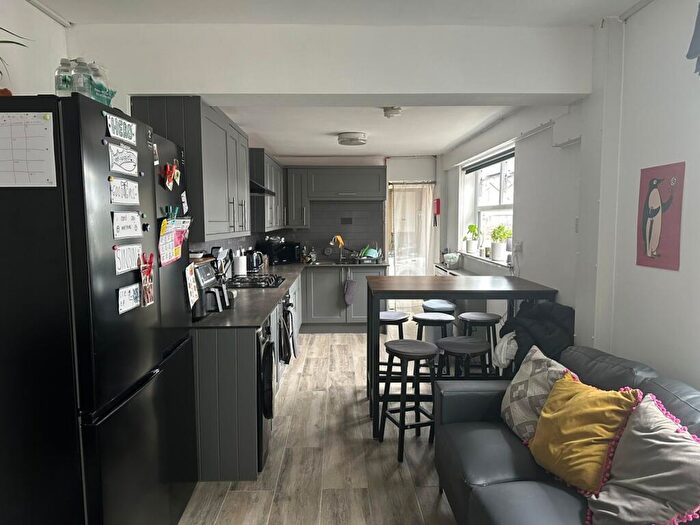 5 Bedroom Terraced House To Rent In May Street, Cathays, CF24
