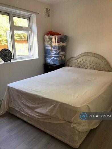 3 Bedroom Flat To Rent In Cranbrook Road, Gants Hill, IG6