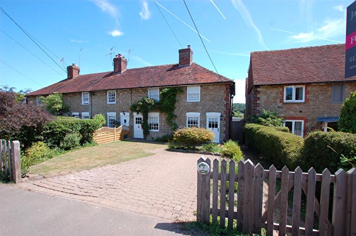 3 Bedroom End Of Terrace House For Sale In Long Mill Lane, Dunks Green, Tonbridge, TN11