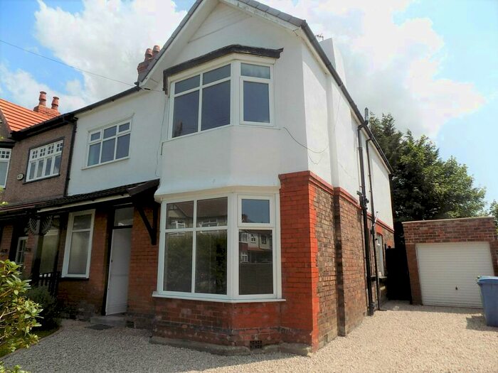 4 Bedroom Semi-Detached House To Rent In Stuart Avenue, Liverpool, L25
