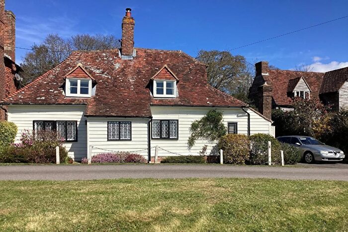 2 Bedroom Detached House For Sale In Mill Street, Iden Green, Kent, TN17