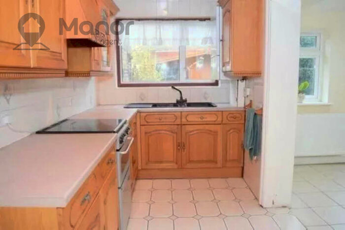 4 Bedroom Terraced House To Rent In Reigate Road, Seven Kings, IG3