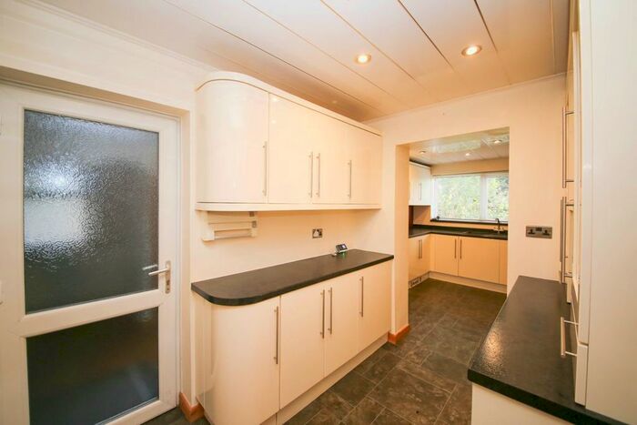 3 Bedroom Link Detached House For Sale In Whitehall Avenue, Appley Bridge, Wigan, Lancashire, WN6