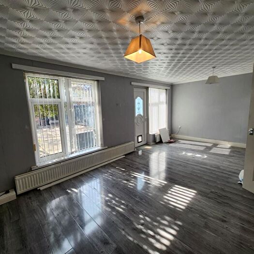 2 Bedroom Terraced House To Rent In Kellett Walk, Manchester, M11