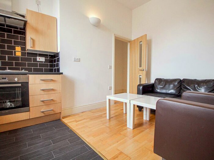 2 Bedroom Apartment To Rent In Apt, Hyde Terrace #, LS2