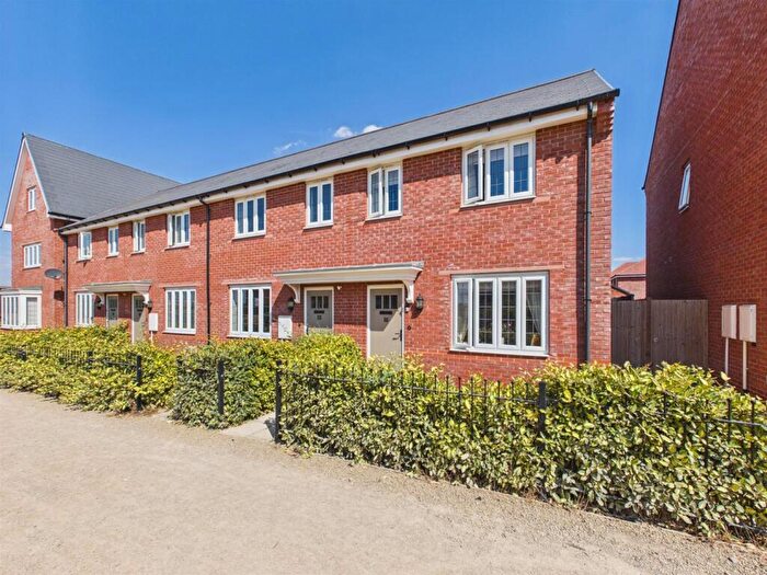 3 Bedroom End Of Terrace House For Sale In Barley Drive, Twigworth, Gloucester, GL2