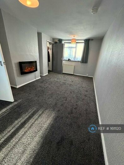 2 Bedroom Flat To Rent In Nolloth Crescent, Beverley, HU17