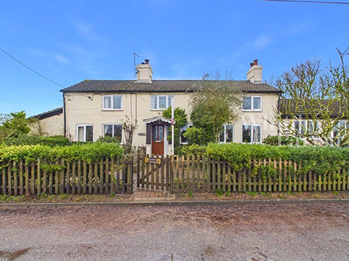 5 Bedroom Cottage For Sale In Norwich Road, Denton, IP20