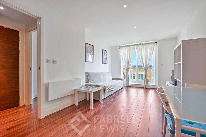 1 Bedroom Flat To Rent In Napier House, Acton, W3