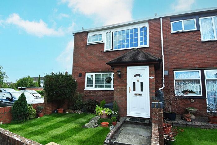 3 Bedroom End Of Terrace House For Sale In Windsor Court Road, Chobham, Woking, GU24