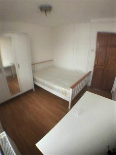 1 Bedroom Flat To Rent In Bromley High Street, London, E3