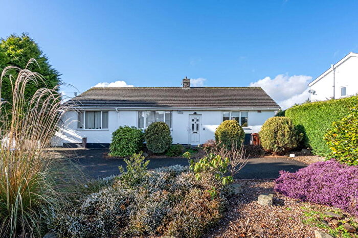 2 Bedroom Detached Bungalow For Sale In Newshaw Lane, Hadfield, SK13