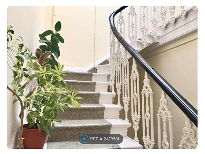 2 Bedroom Flat To Rent In Coates Gardens, Edinburgh, EH12