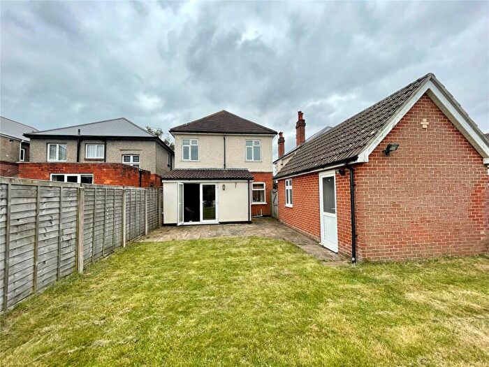 5 Bedroom Detached House To Rent In De Lisle Road, Bournemouth, BH3