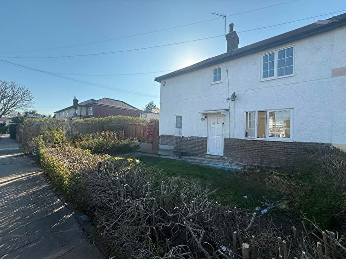 3 Bedroom Semi-Detached House To Rent In St Andrews Road, East Acton, London, W3