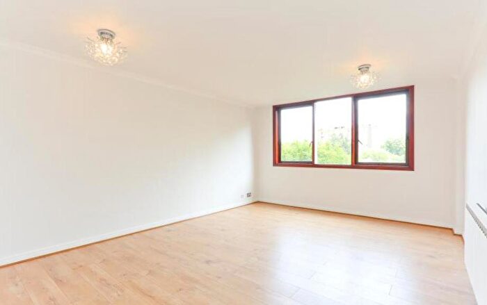 2 Bedroom Apartment To Rent In Old Marylebone Road, Marylebone, London, W1H