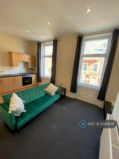 2 Bedroom Flat To Rent In Argyle Square, Sunderland, SR2