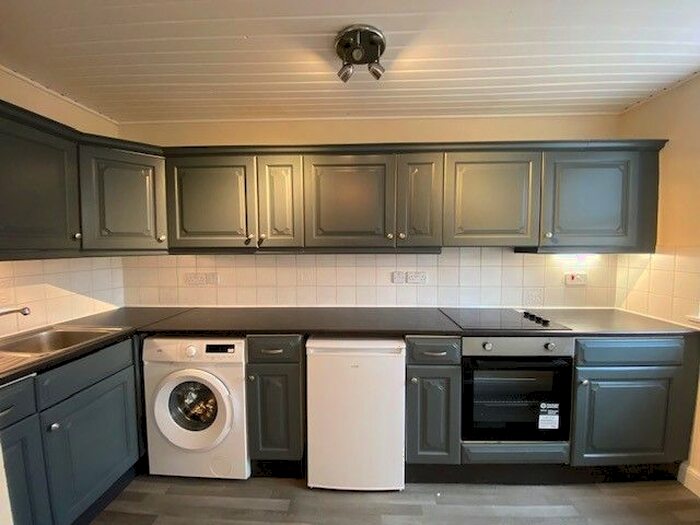 2 Bedroom Flat To Rent In Hermand Crescent, Slateford, Edinburgh, EH11