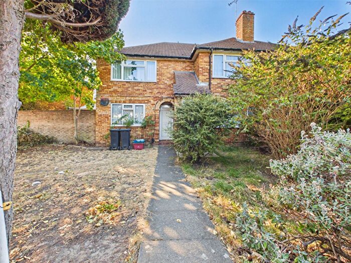 2 Bedroom Maisonette To Rent In Mogden Lane, Middlesex, TW7