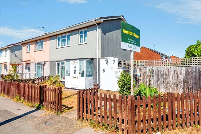 3 Bedroom Detached House For Sale In Elgar Road, Southampton, Hampshire, SO19