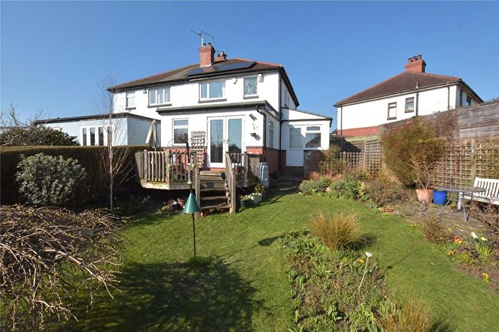 3 Bedroom Semi Detached House For Sale In Trenic Crescent, Leeds, LS6