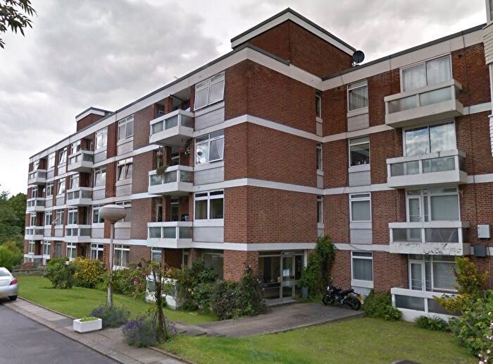 2 Bedroom Flat To Rent In Greystoke Court, Ealing, London, W5