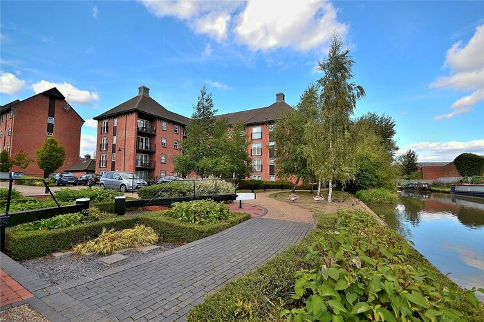 2 Bedroom Flat To Rent In East Dock, The Wharf, Linslade, Beds LU7