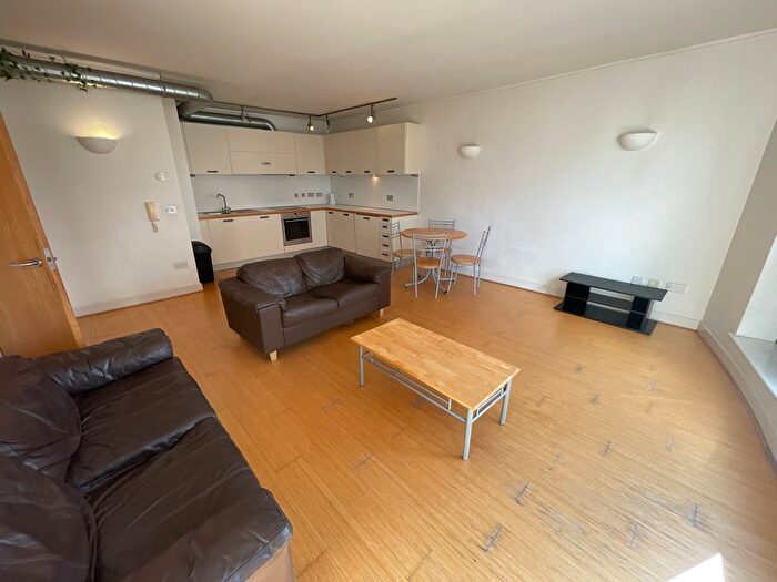 2 Bedroom Flat To Rent In Green Building, Manchester, M1