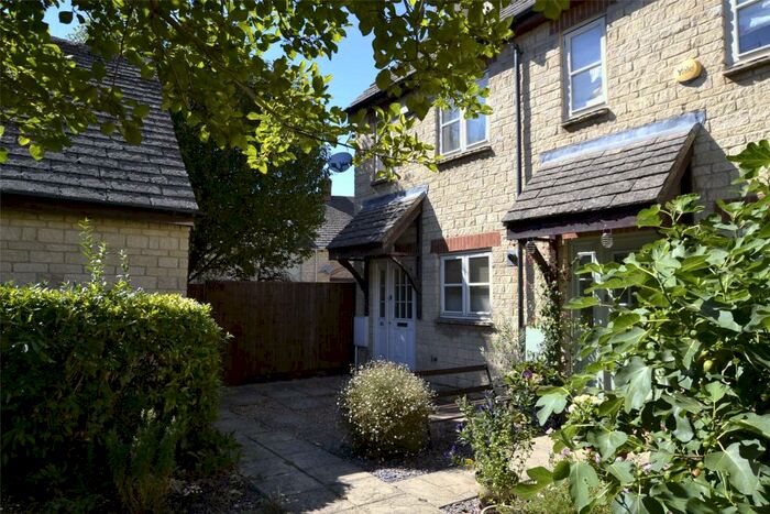 3 Bedroom End Of Terrace House To Rent In Waine Rush View, Witney, Oxfordshire, OX28