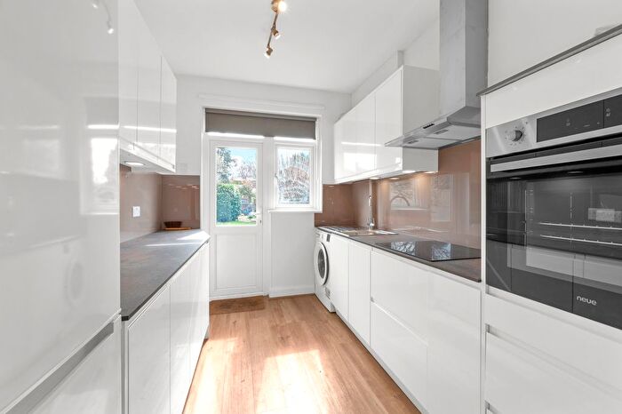 3 Bedroom Detached House To Rent In Cannon Hill Lane, Raynes Park, London, SW20