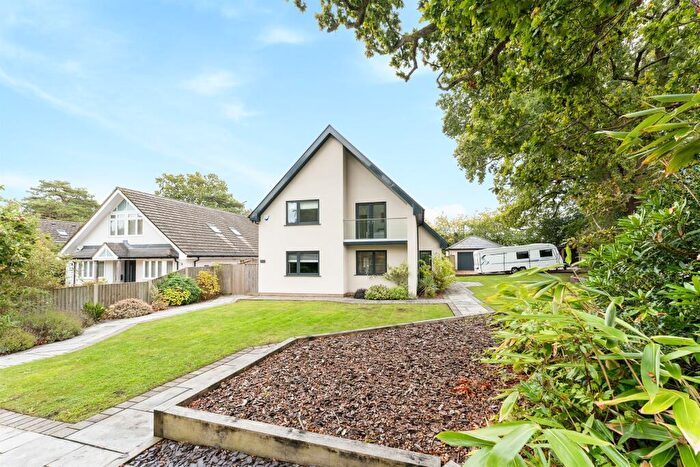 4 Bedroom Detached House For Sale In Broadstone, BH18