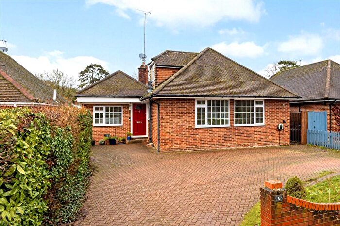 4 Bedroom Detached House For Sale In Harwood Road, Marlow, Buckinghamshire, SL7