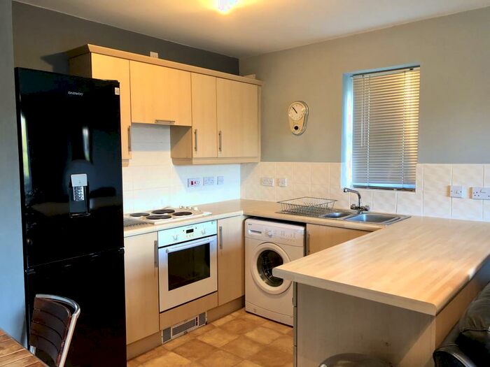 2 Bedroom Flat To Rent In Hall Lane, Manchester, M23