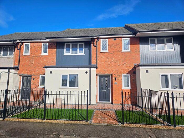 3 Bedroom Terraced House To Rent In Coneygree Road, Stanground, Peterborough, PE2