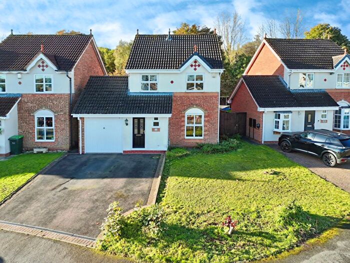 3 Bedroom Detached House For Sale In Haywoods Farm, West Bromwich, B71