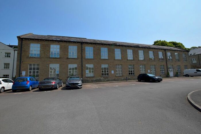 2 Bedroom Flat To Rent In The Park, Penistone Road, Kirkburton, HD8