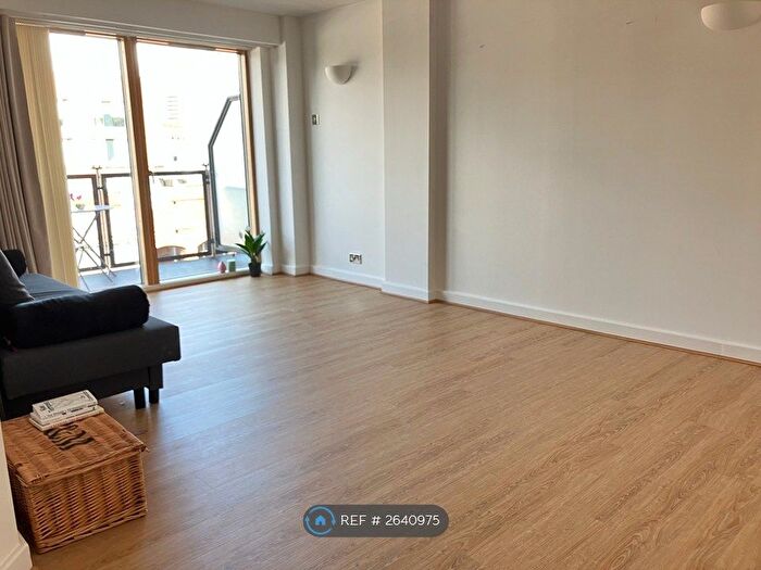 2 Bedroom Flat To Rent In Concordia Street, Leeds, LS1
