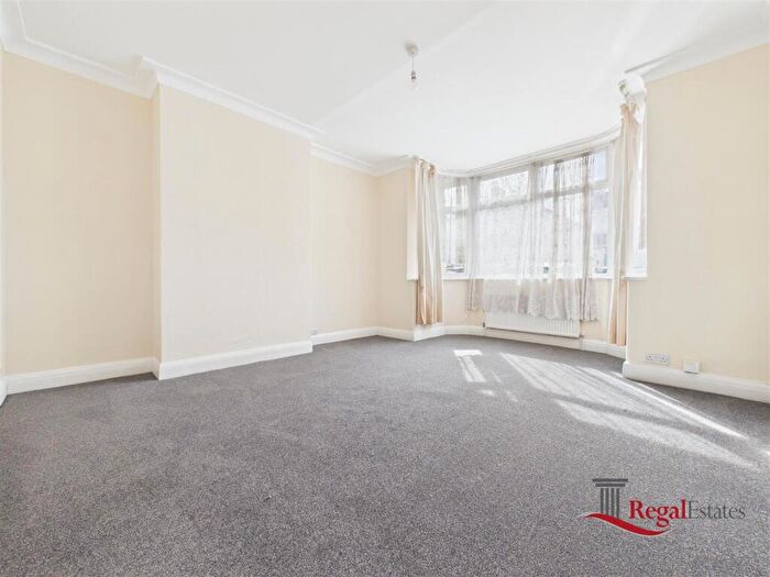 4 Bedroom House To Rent In Chartley Avenue, London, NW2