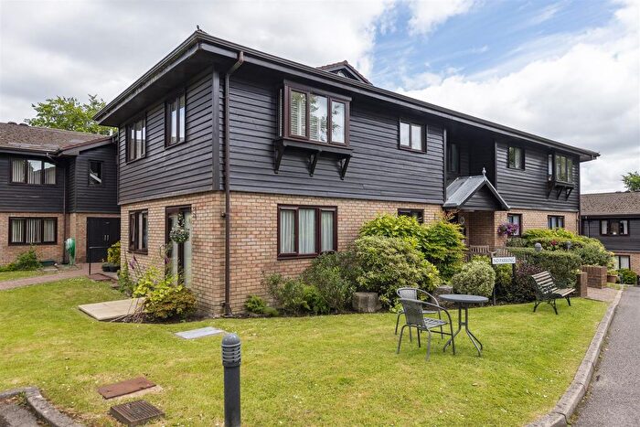 1 Bedroom Flat To Rent In Montargis Way, Crowborough, TN6