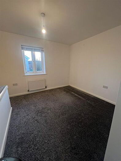 2 Bedroom End Of Terrace House To Rent In Woodheys Park, Kingswood, Hull, HU7