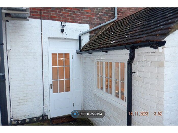 2 Bedroom Flat To Rent In Northgate, Canterbury, CT1