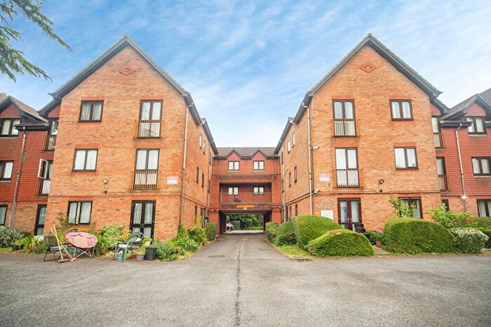 1 Bedroom Flat For Sale In Hill Lane, Southampton, Hampshire, SO15