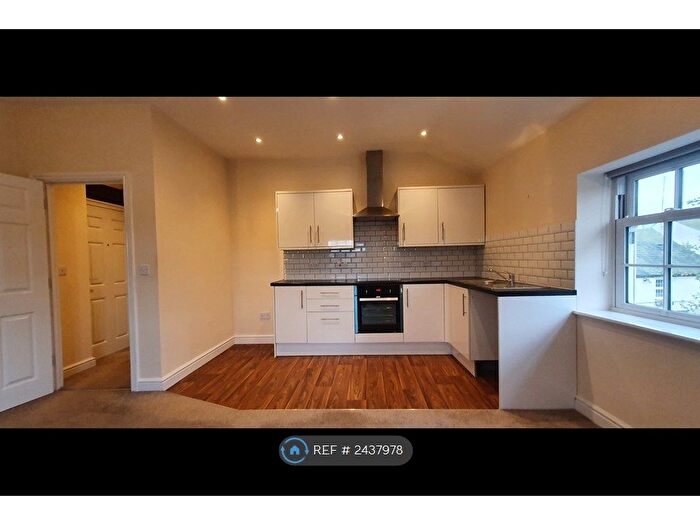 2 Bedroom Flat To Rent In The Barrel, Kidderminster, DY10