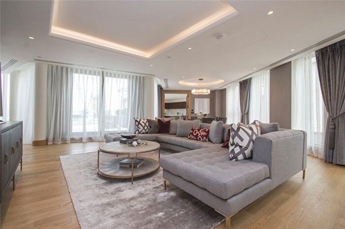 3 Bedroom Flat To Rent In Cleland House, John Islip Street, Westminster, London, SW1P