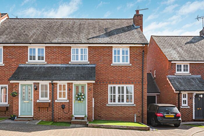 3 Bedroom Semi-Detached House For Sale In Welwyn Hall Gardens, Welwyn, Hertfordshire, AL6