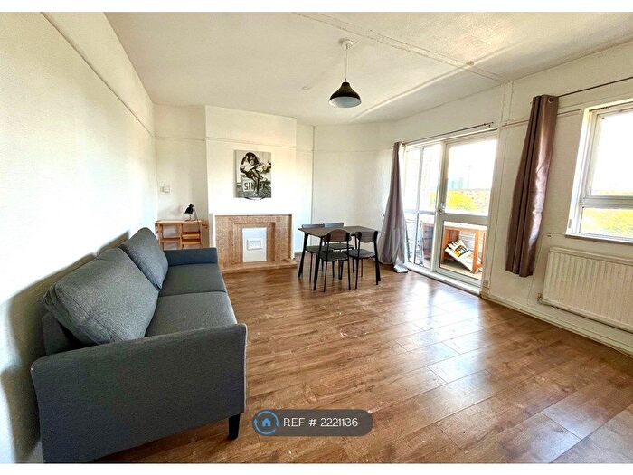 4 Bedroom Flat To Rent In Cecil Rhodes House, London, NW1