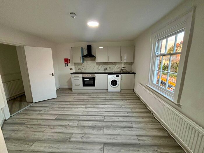 2 Bedroom Flat To Rent In Kedleston Road, Derby, DE22